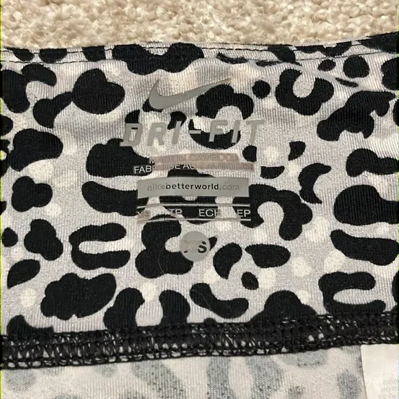Nike dri-fit leopard print running leggings - Picture 3 of 8
